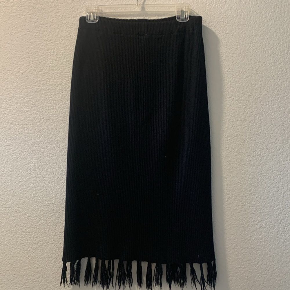 Black winter  Knit Skirt - Picture 2 of 5